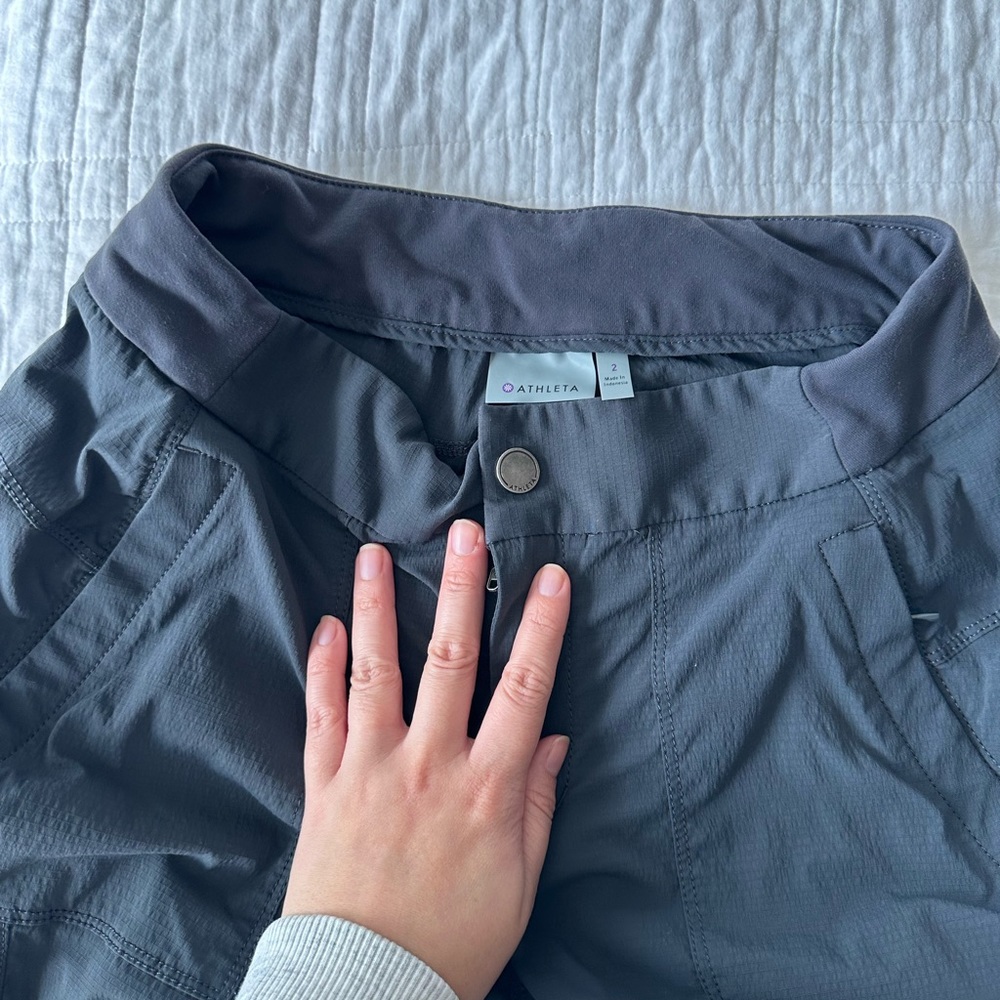 Athleta Trekkie Cropped Pants black size 2 Nylon Hiking Casual Active